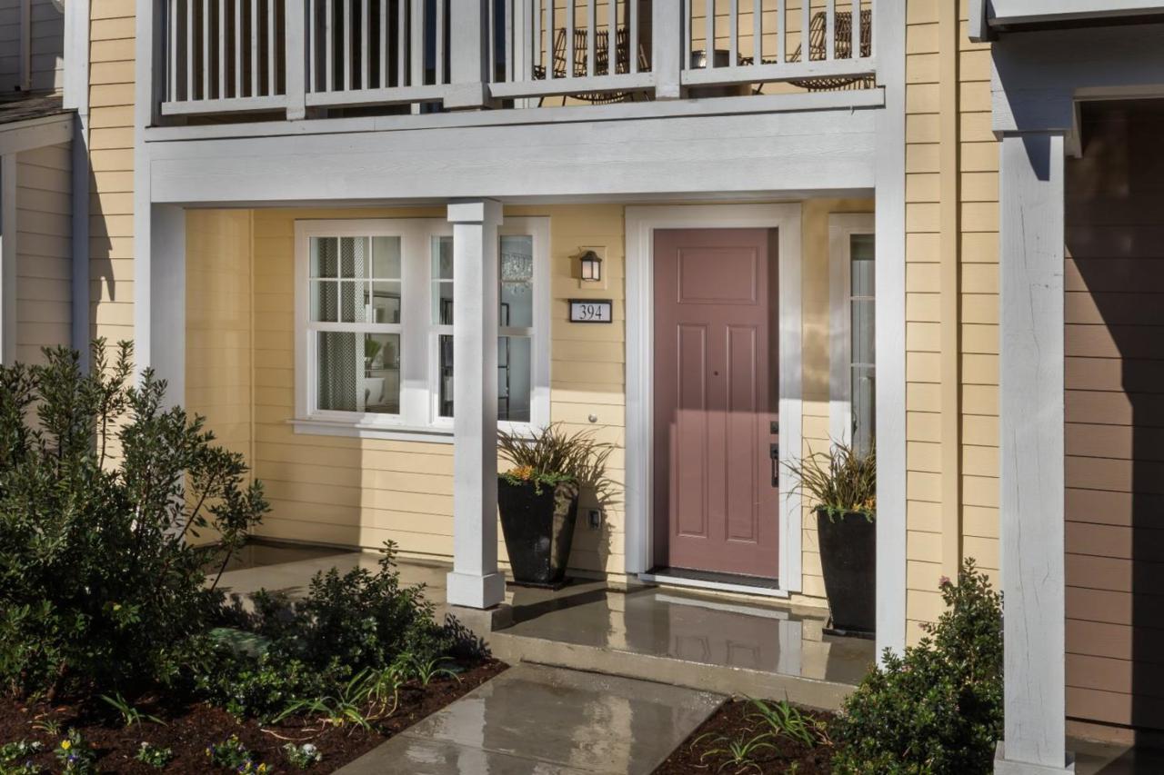 394 Circuit Way - Photo 1