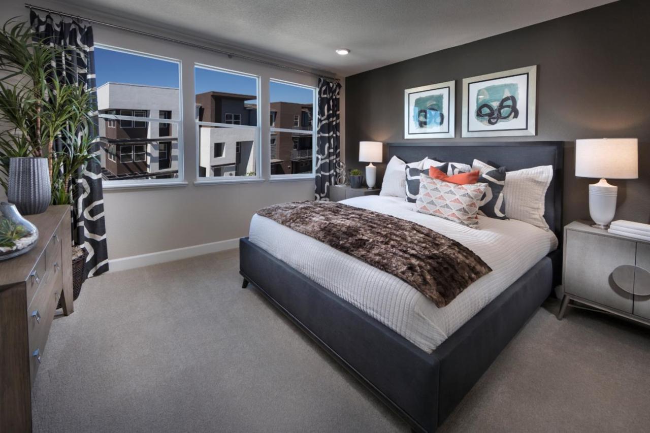 621 Clover Circle - Photo 1