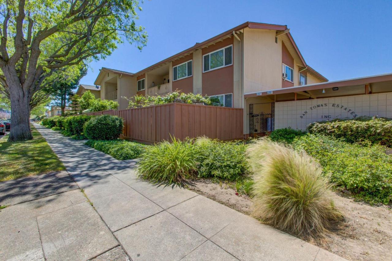 1359 Phelps Avenue - Photo 1