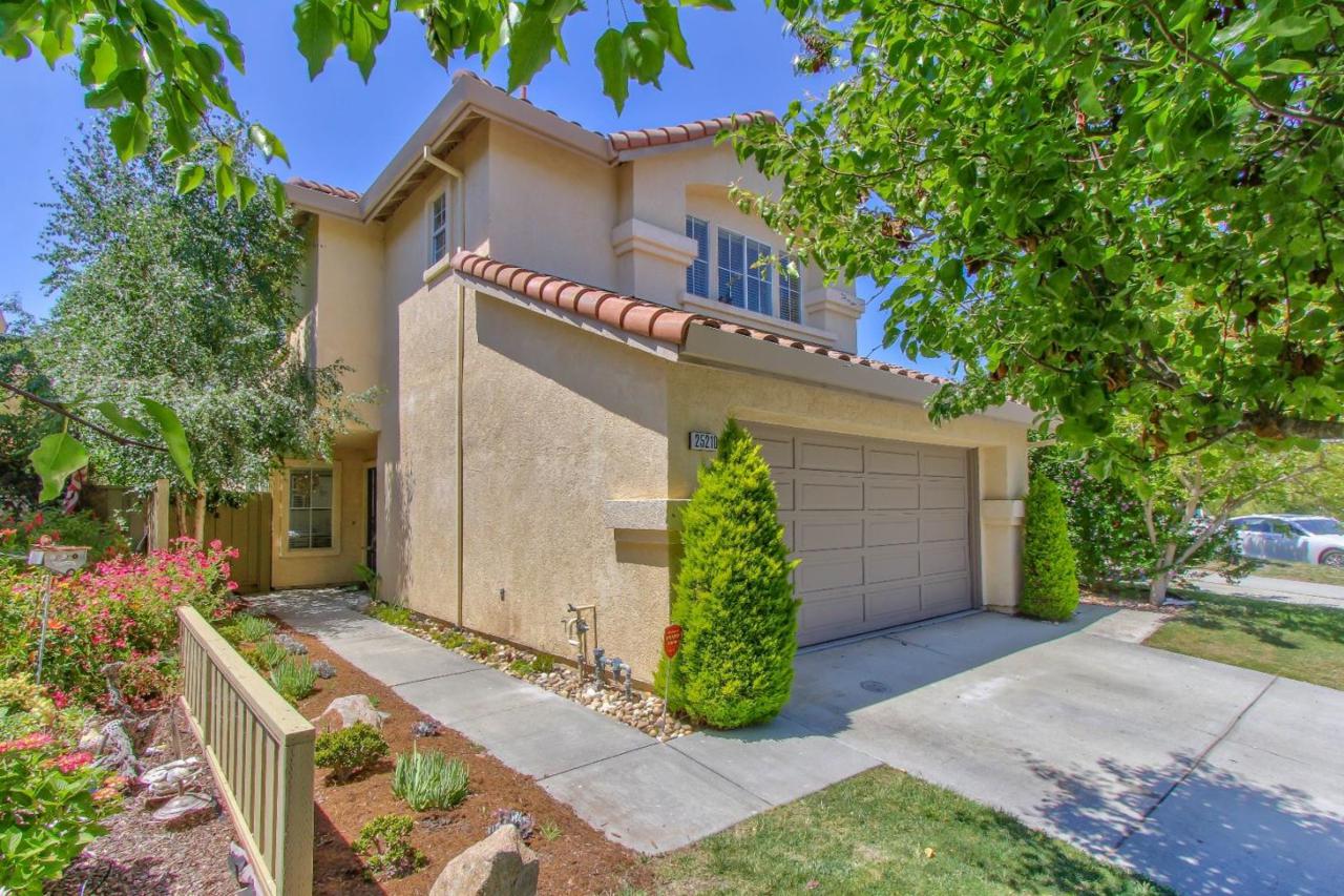 25210 Azalea Court - Photo 1