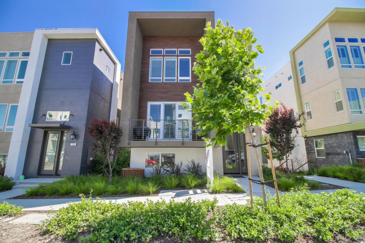 120 Llano De Los Robles Avenue - Photo 1