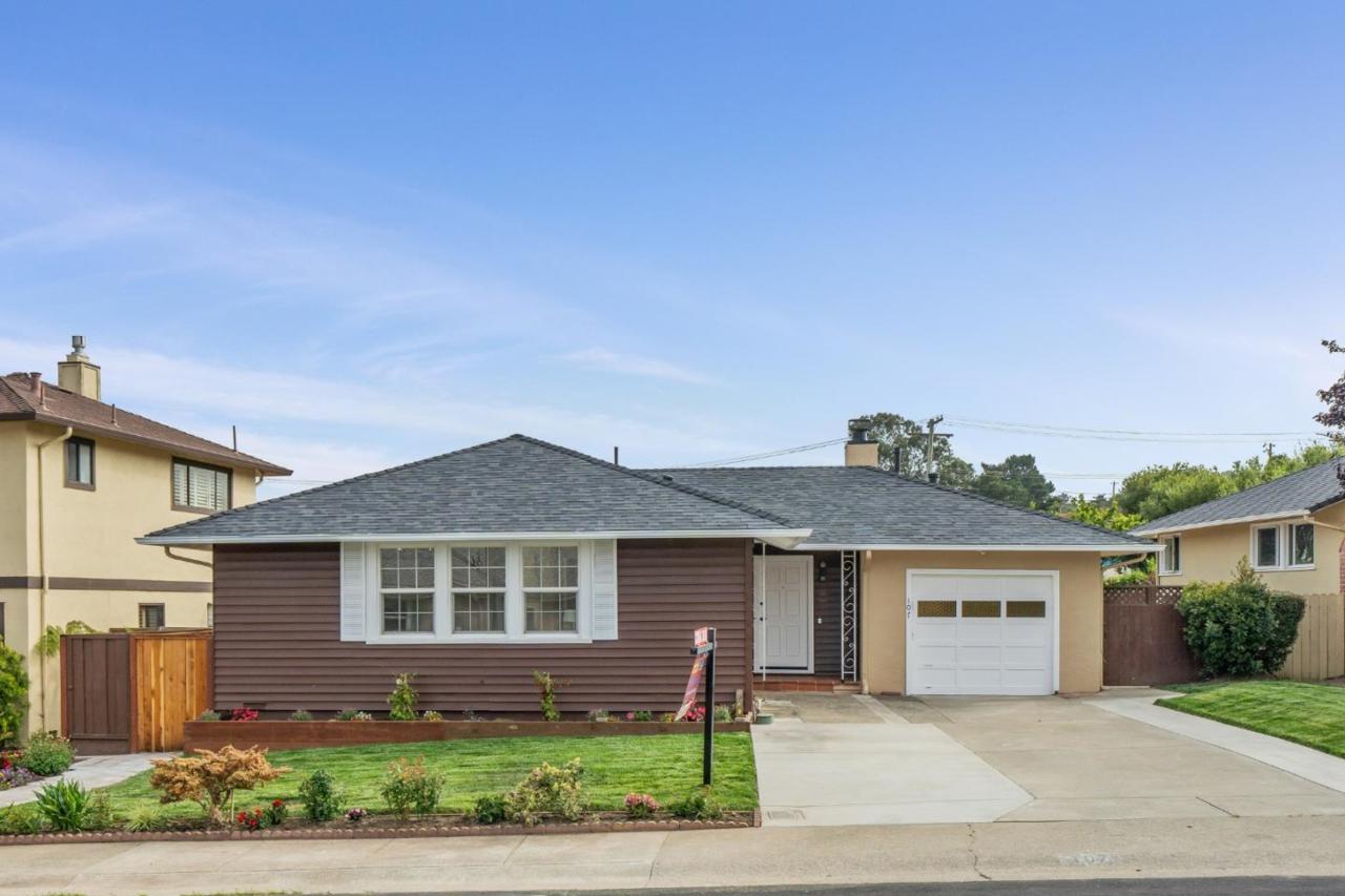 107 Indio Drive - Photo 1