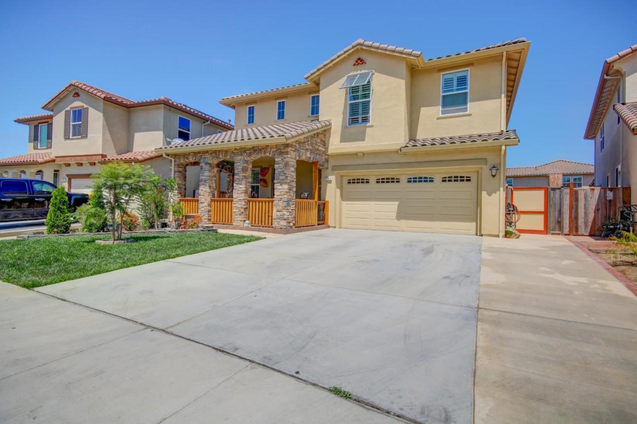1703 Piazza Drive - Photo 1