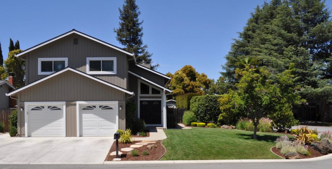 1005 Primrose Lane - Photo 1