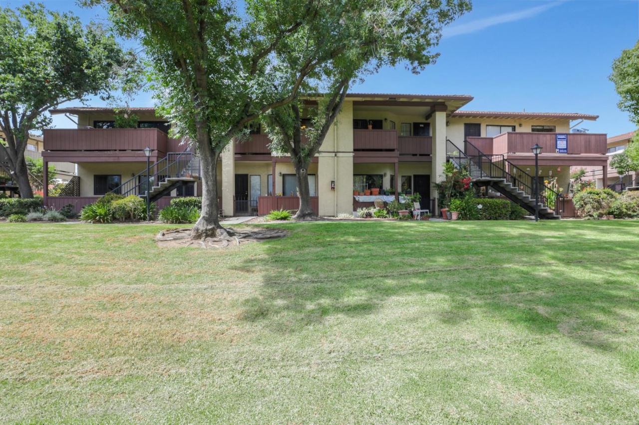 283 Kenbrook Circle - Photo 1