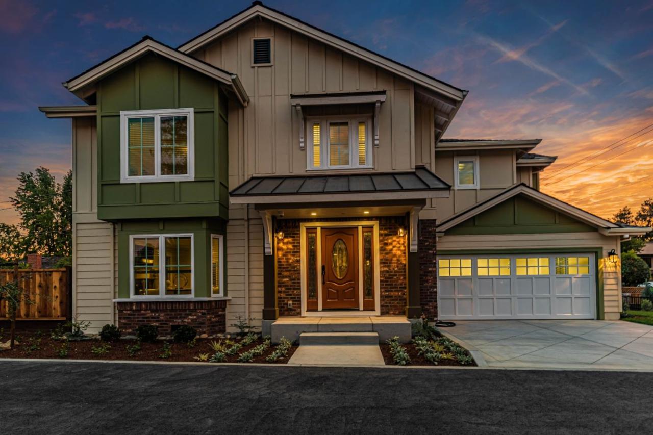 2842 Moorpark Avenue - Photo 1