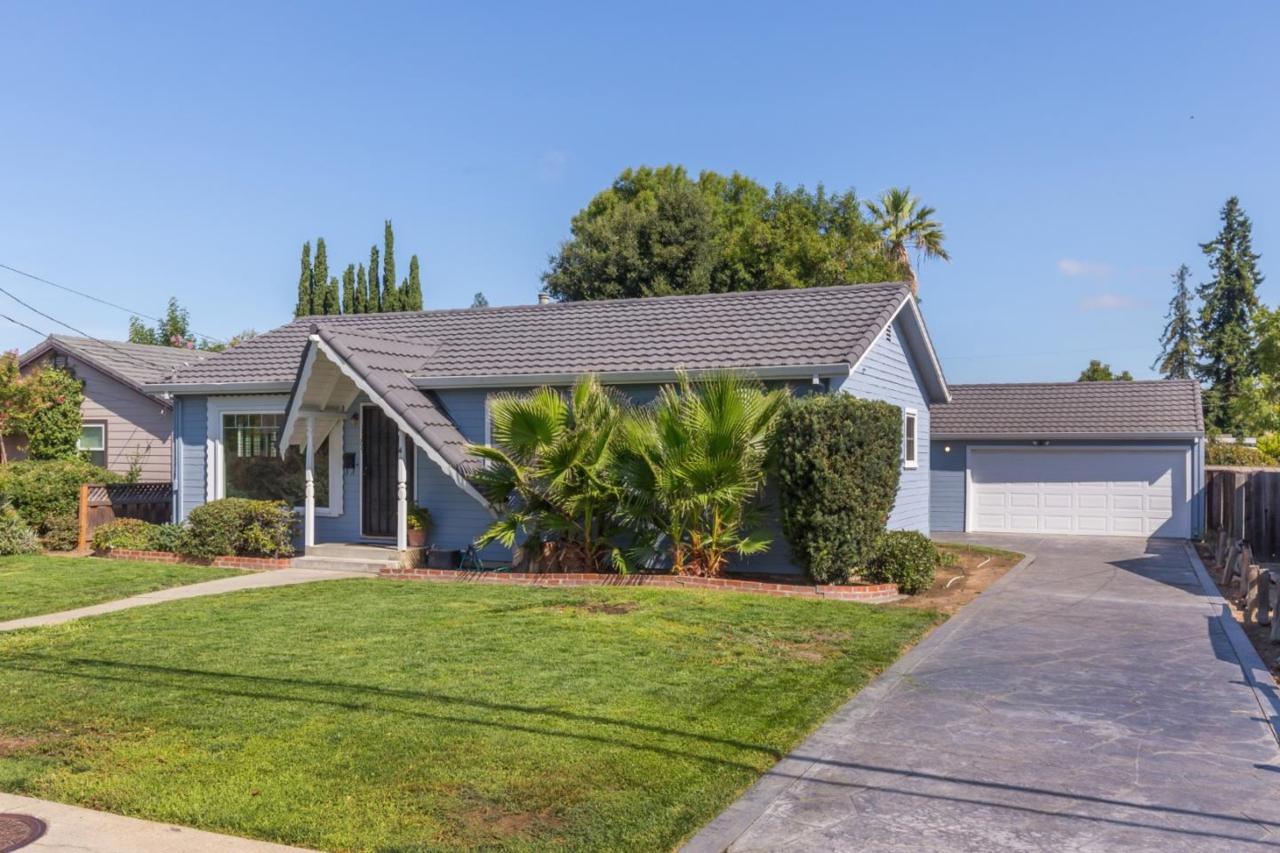 1189 Campbell Avenue - Photo 1
