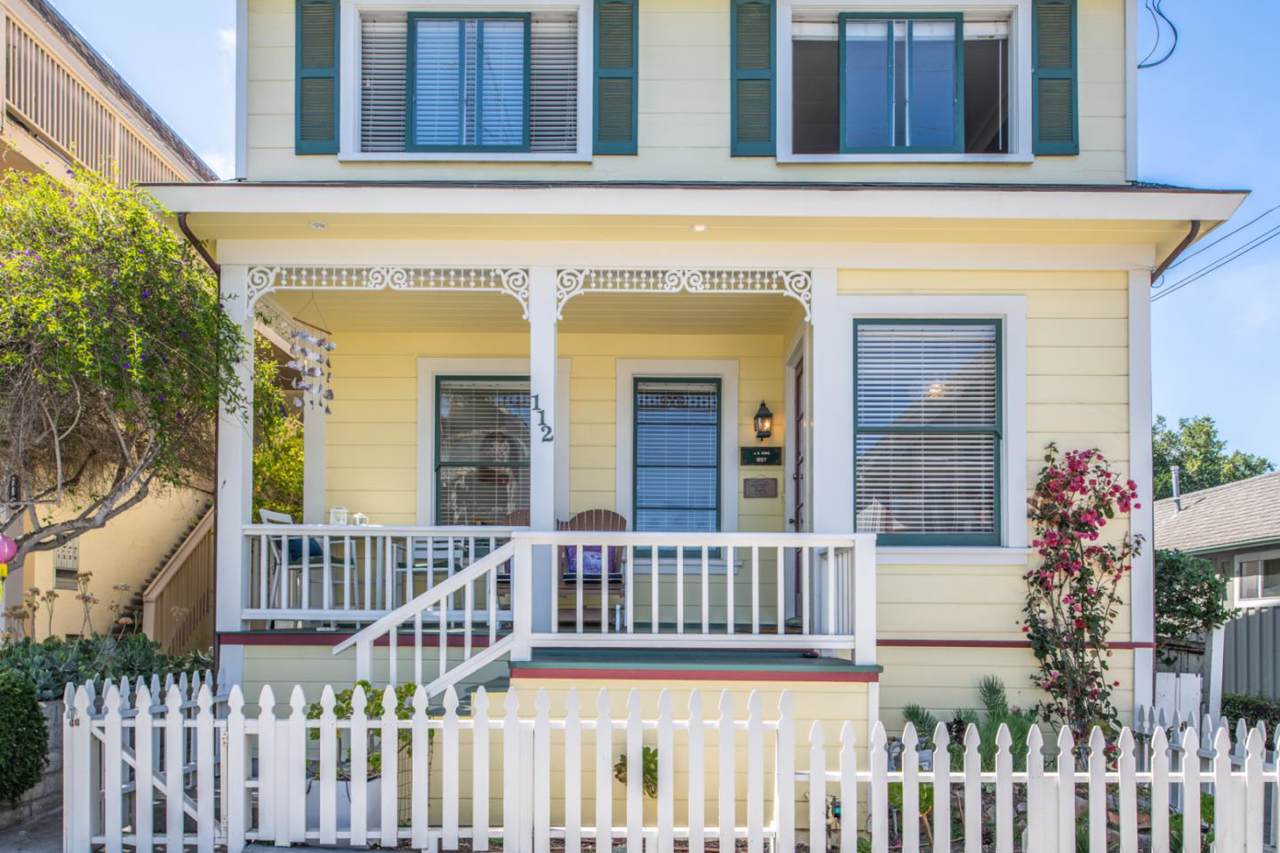 112 16th Street - Photo 1