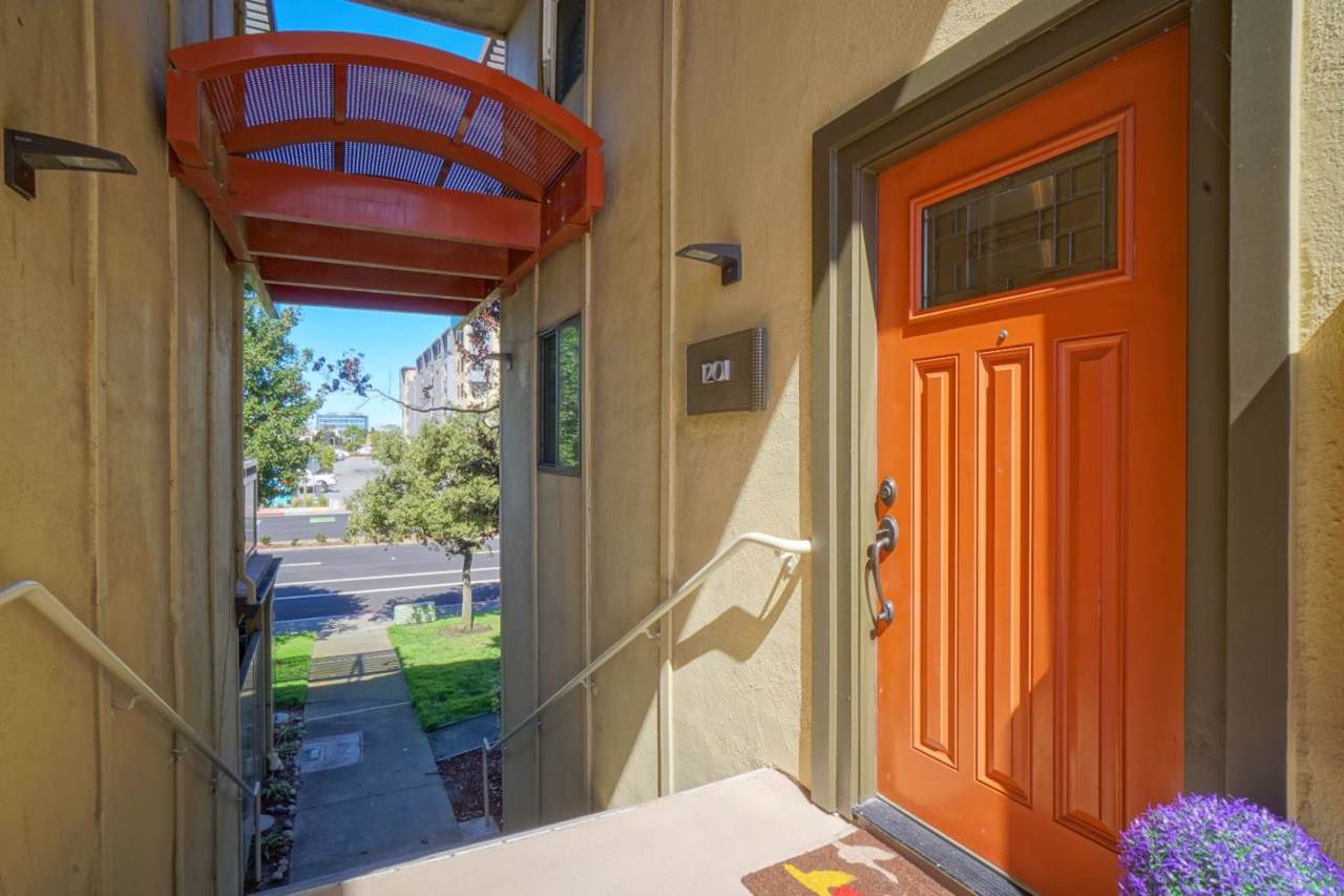 1201 Admiralty Lane - Photo 1