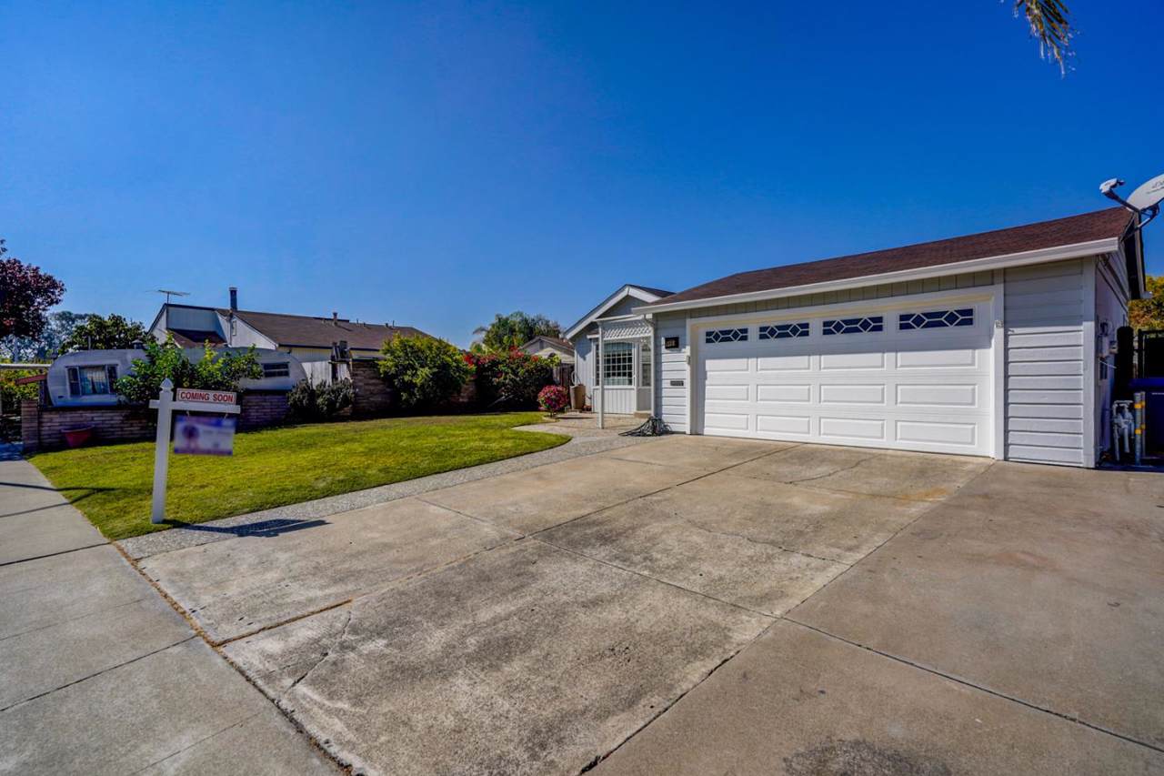 5665 Arbutus Court - Photo 1