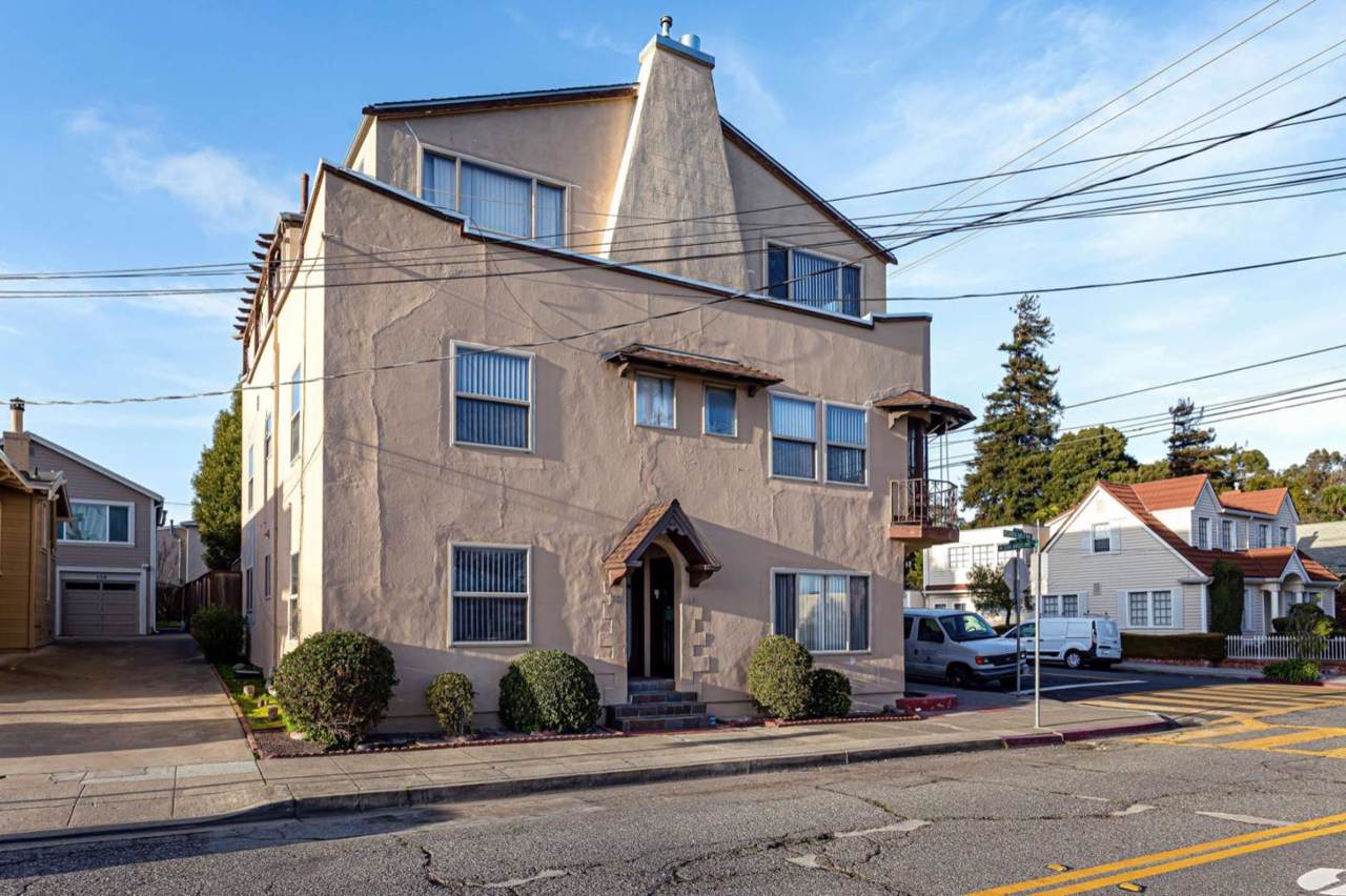 165 Santa Helena Avenue - Photo 1