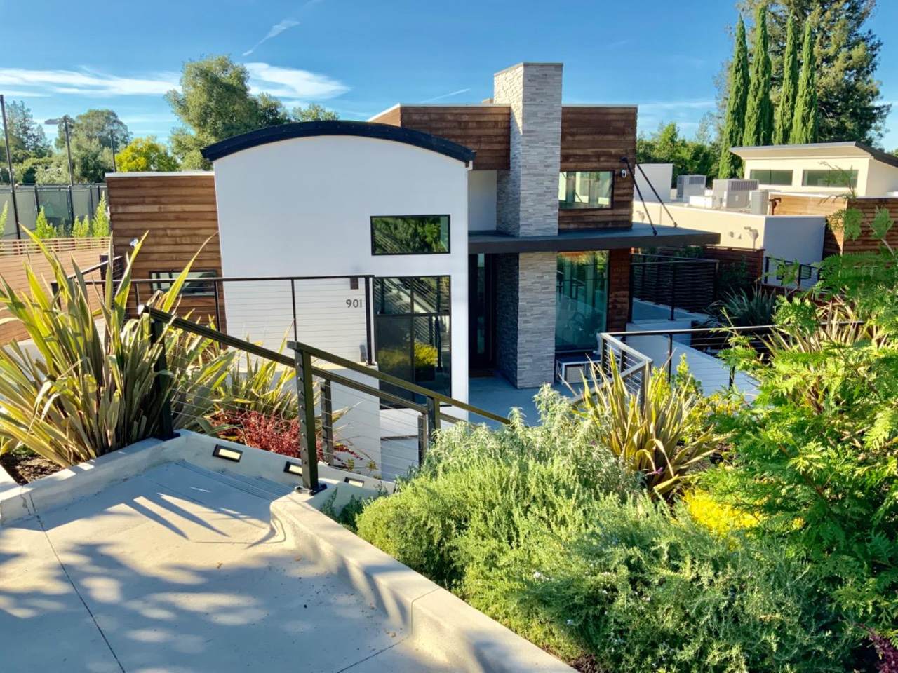 901 Loyola Drive - Photo 1
