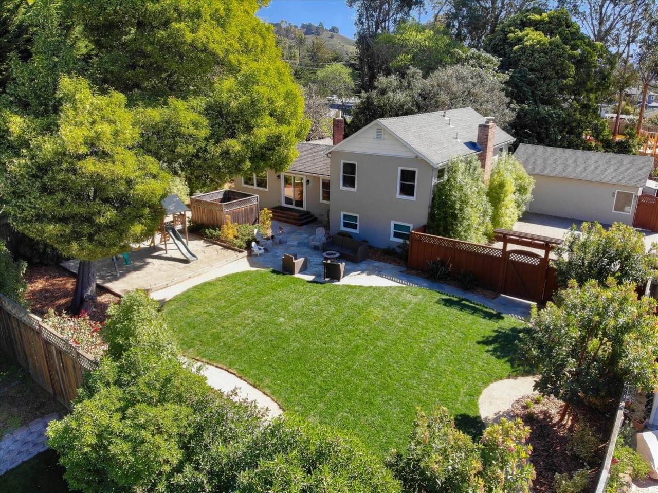 479 3rd Avenue - Photo 1