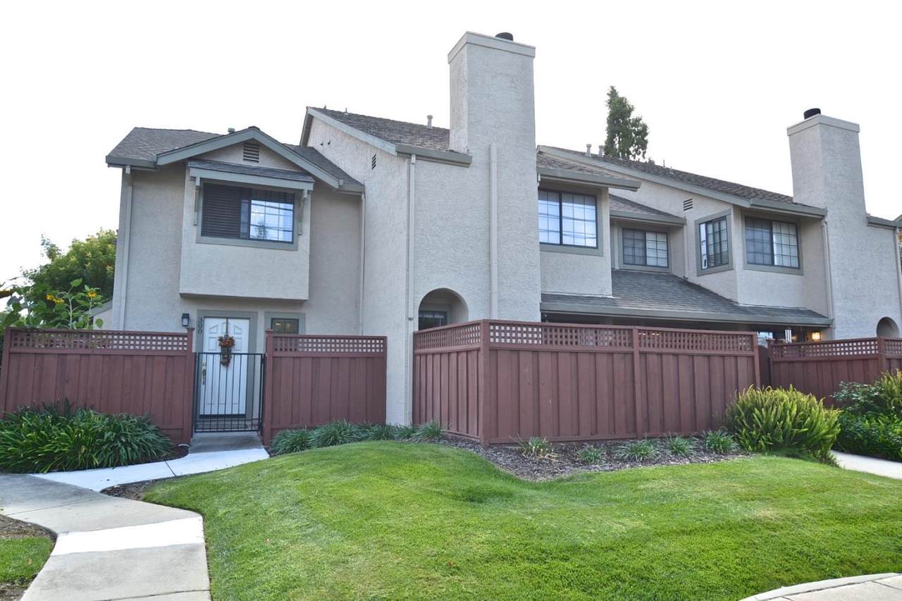 300 Sunnyoaks Avenue - Photo 1