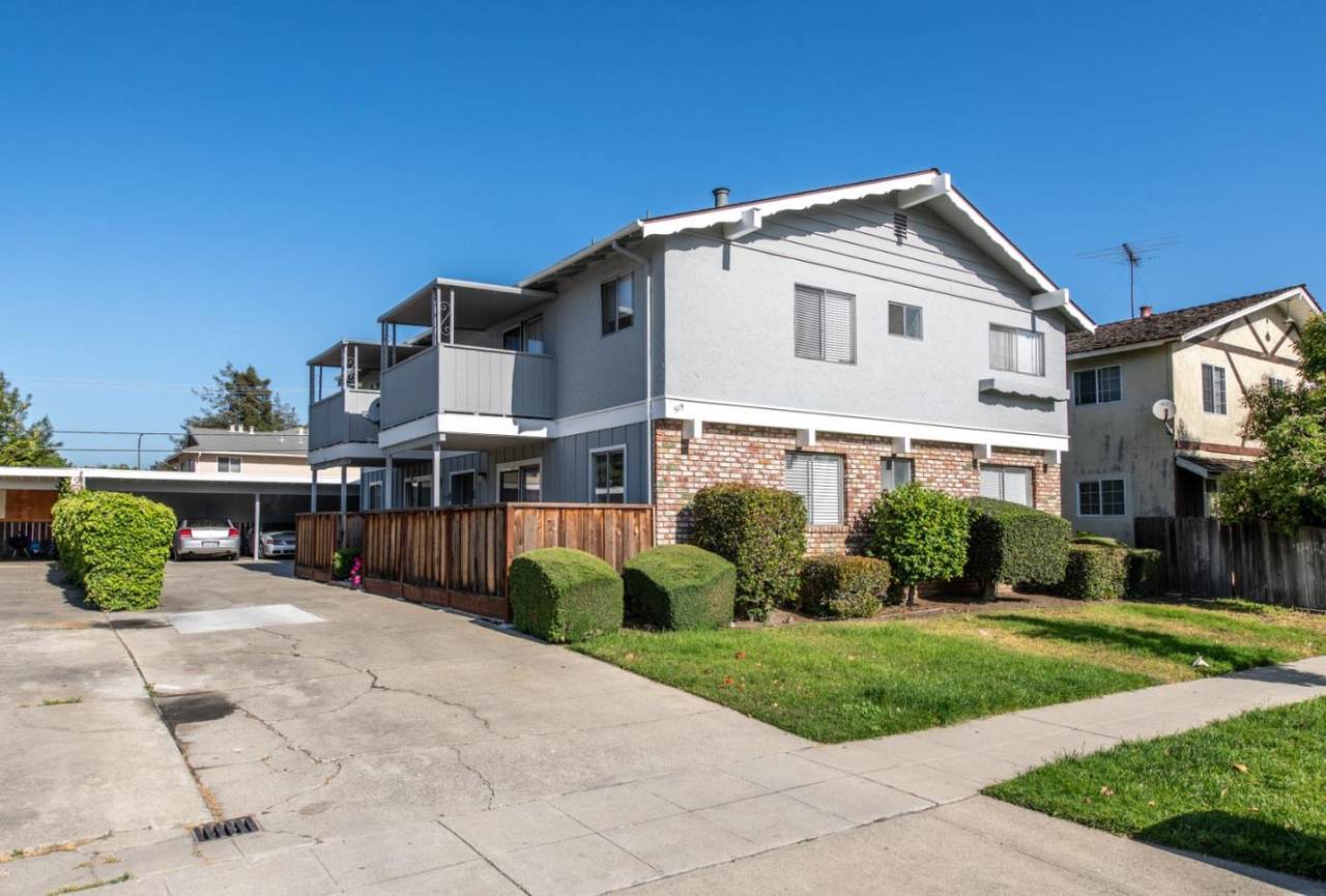 519 Northlake Drive - Photo 1