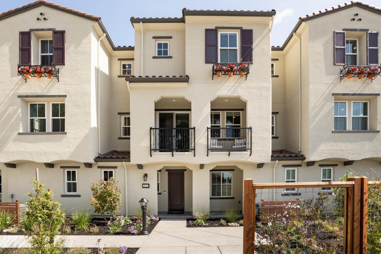 515 Sardinia Terrace - Photo 1