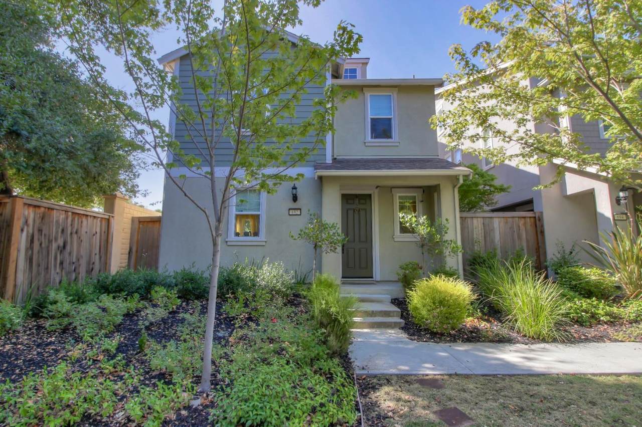 692 Gale Drive - Photo 1