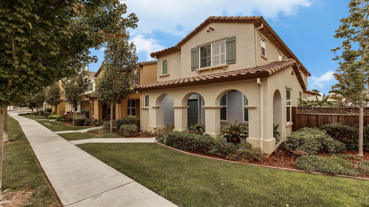 2400 Homer Lane - Photo 1