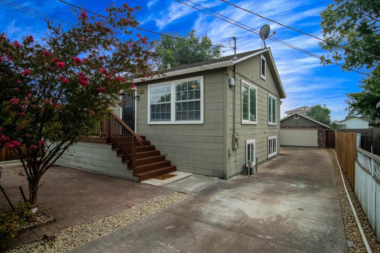 35 Adelaide Drive - Photo 1