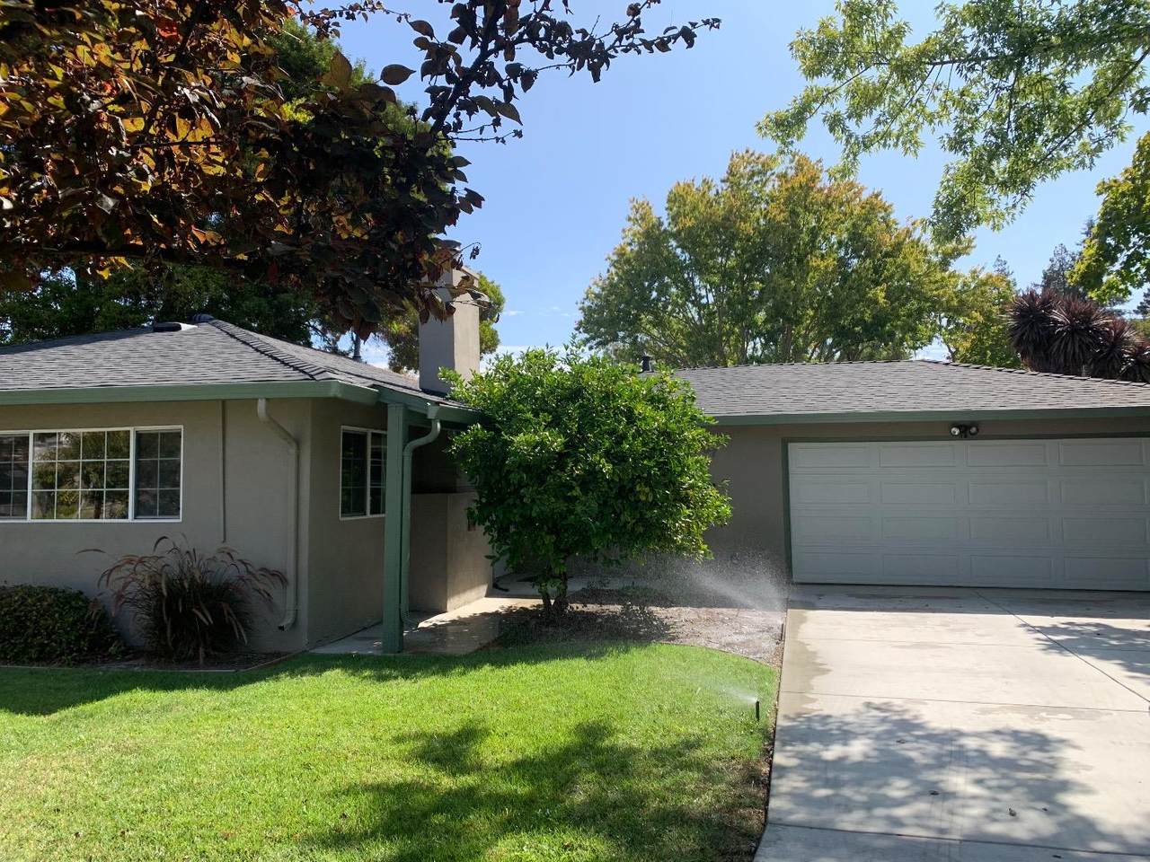 207 Sierra Vista Avenue - Photo 1