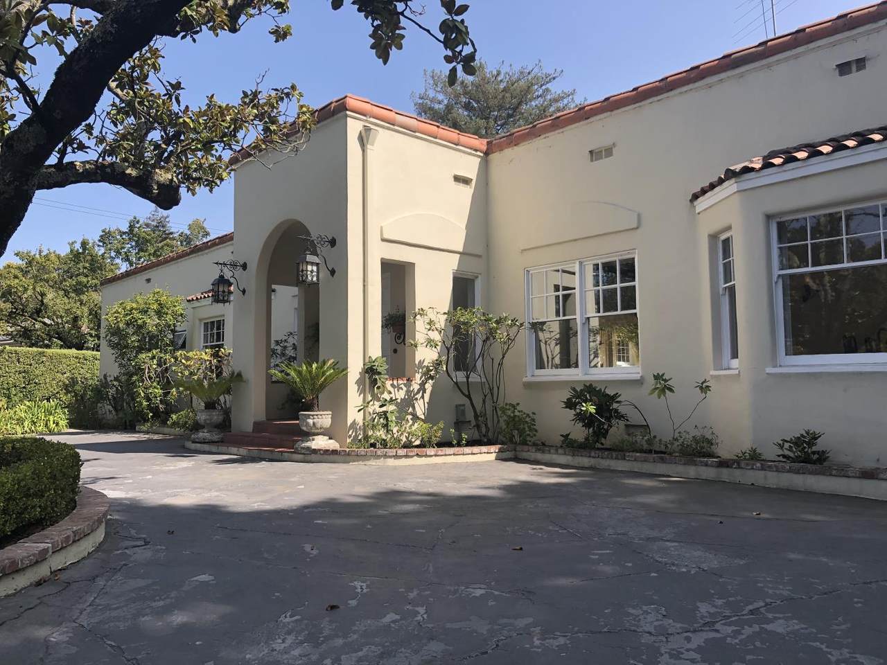 105 Santa Inez Avenue - Photo 1