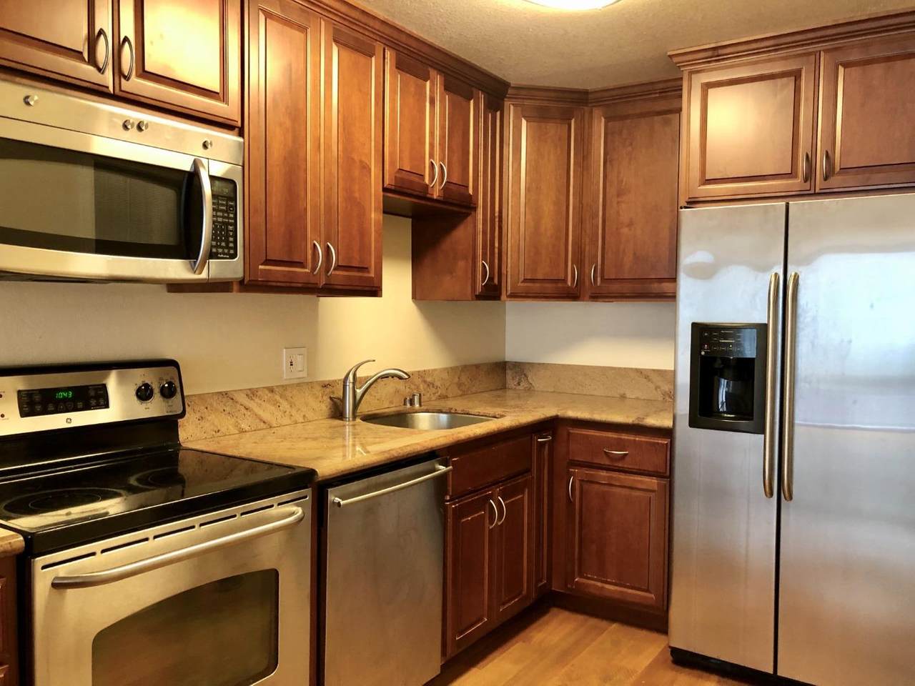 1000 Franklin Street - Photo 1