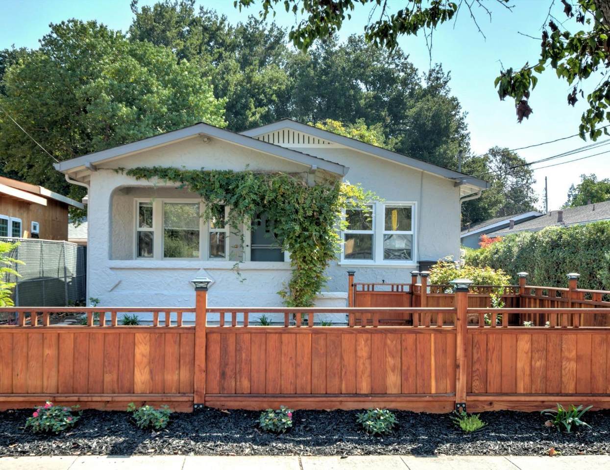 645 Ehrhorn Avenue - Photo 1