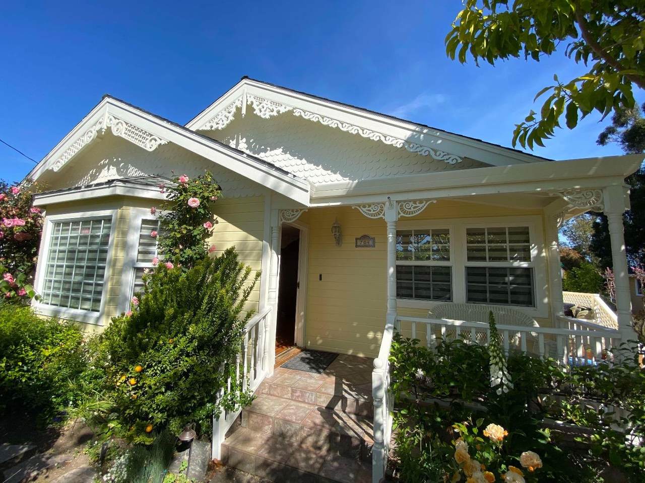704 27th Avenue - Photo 1