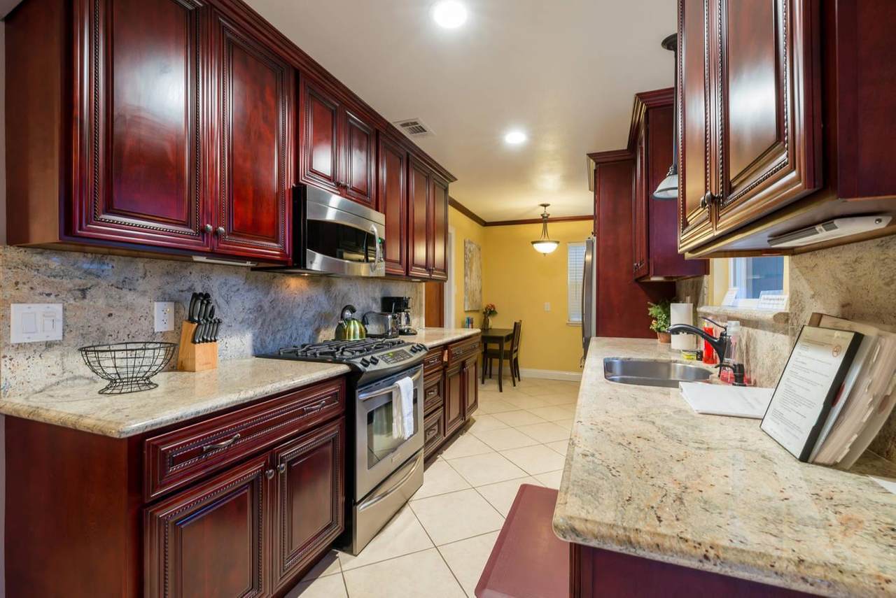 2358 Thompson Place - Photo 1