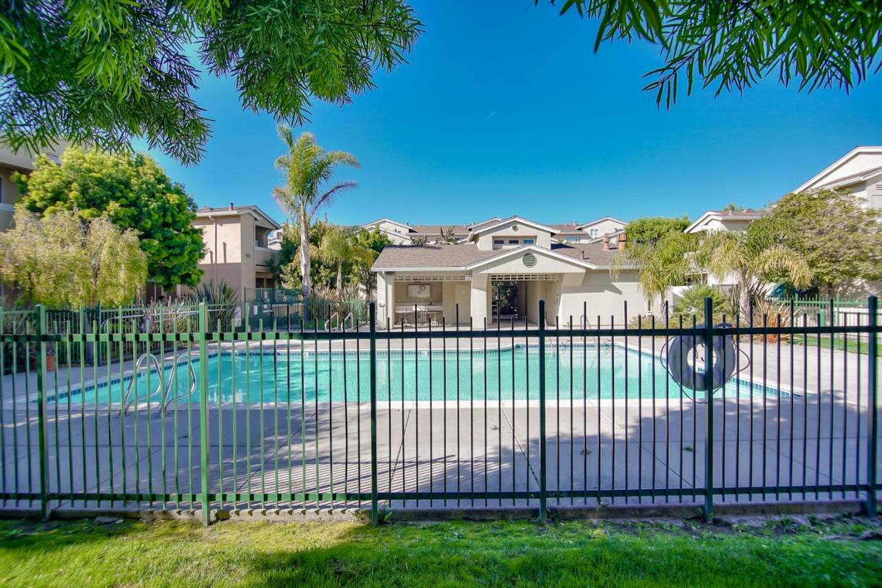 152 Everson Drive - Photo 1