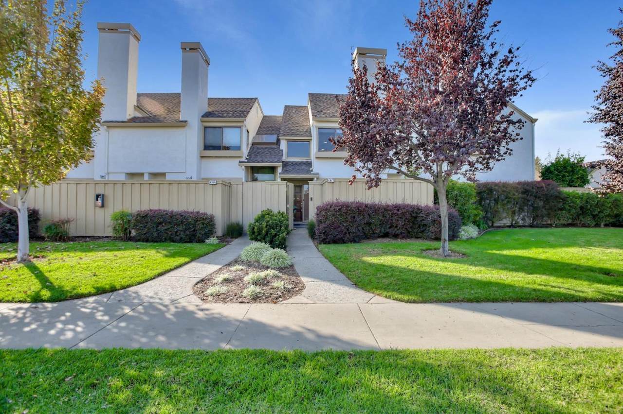 1317 Greenwich Court - Photo 1