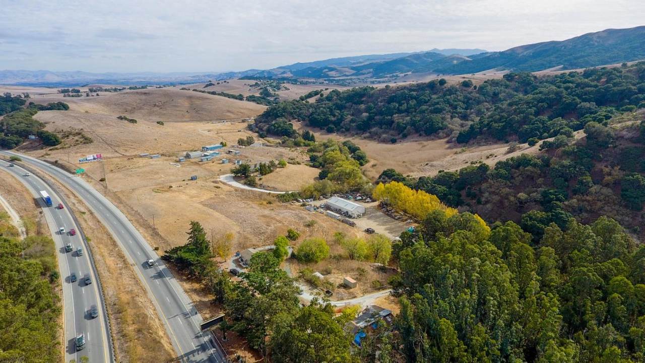 1600 Rocks Road - Photo 1