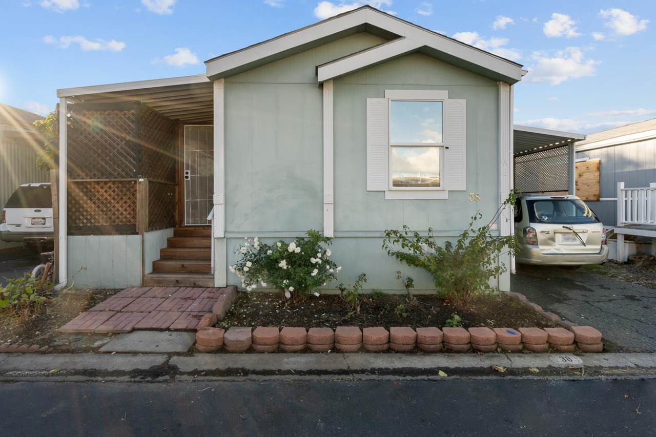 38 Eola Street - Photo 1