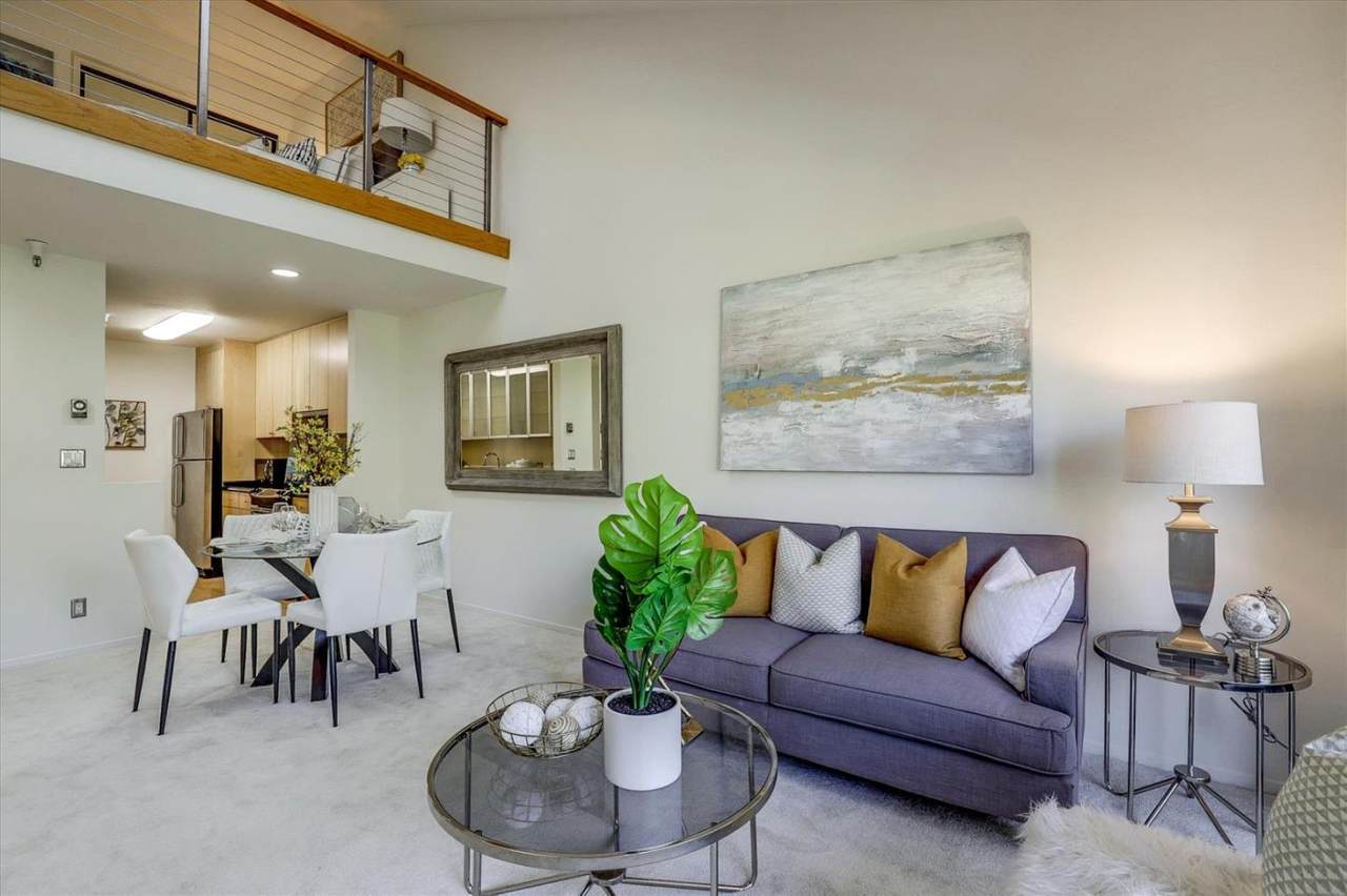 724 Oak Grove Avenue - Photo 1
