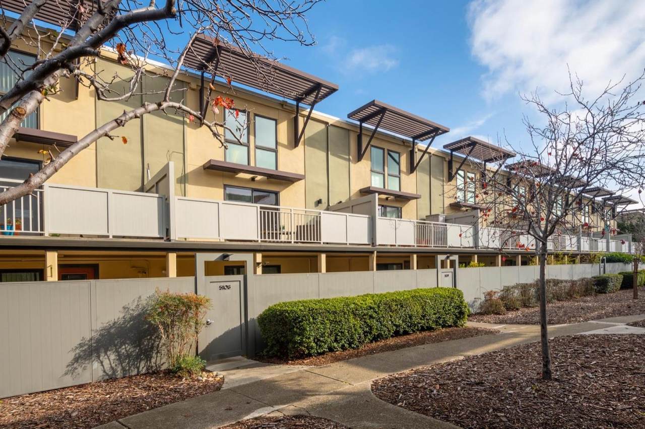 5216 Admiralty Lane - Photo 1