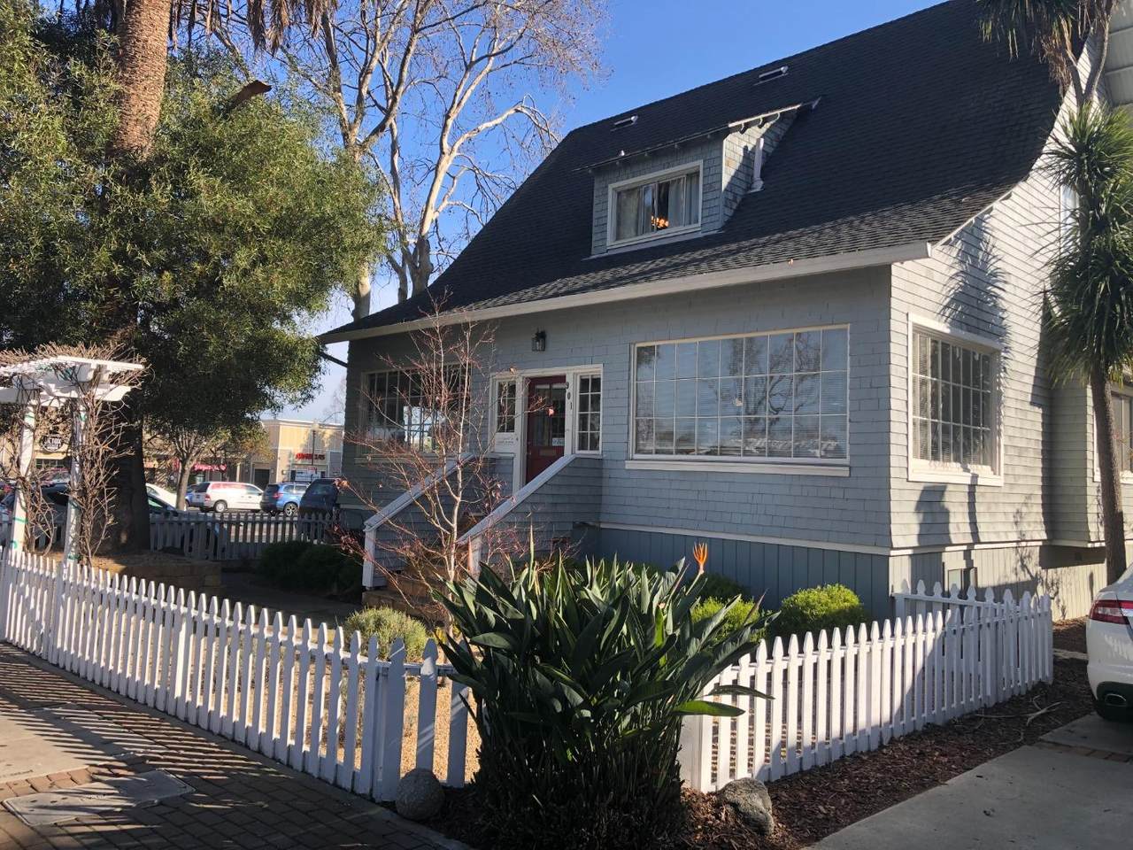 901 Waltermire Street - Photo 1