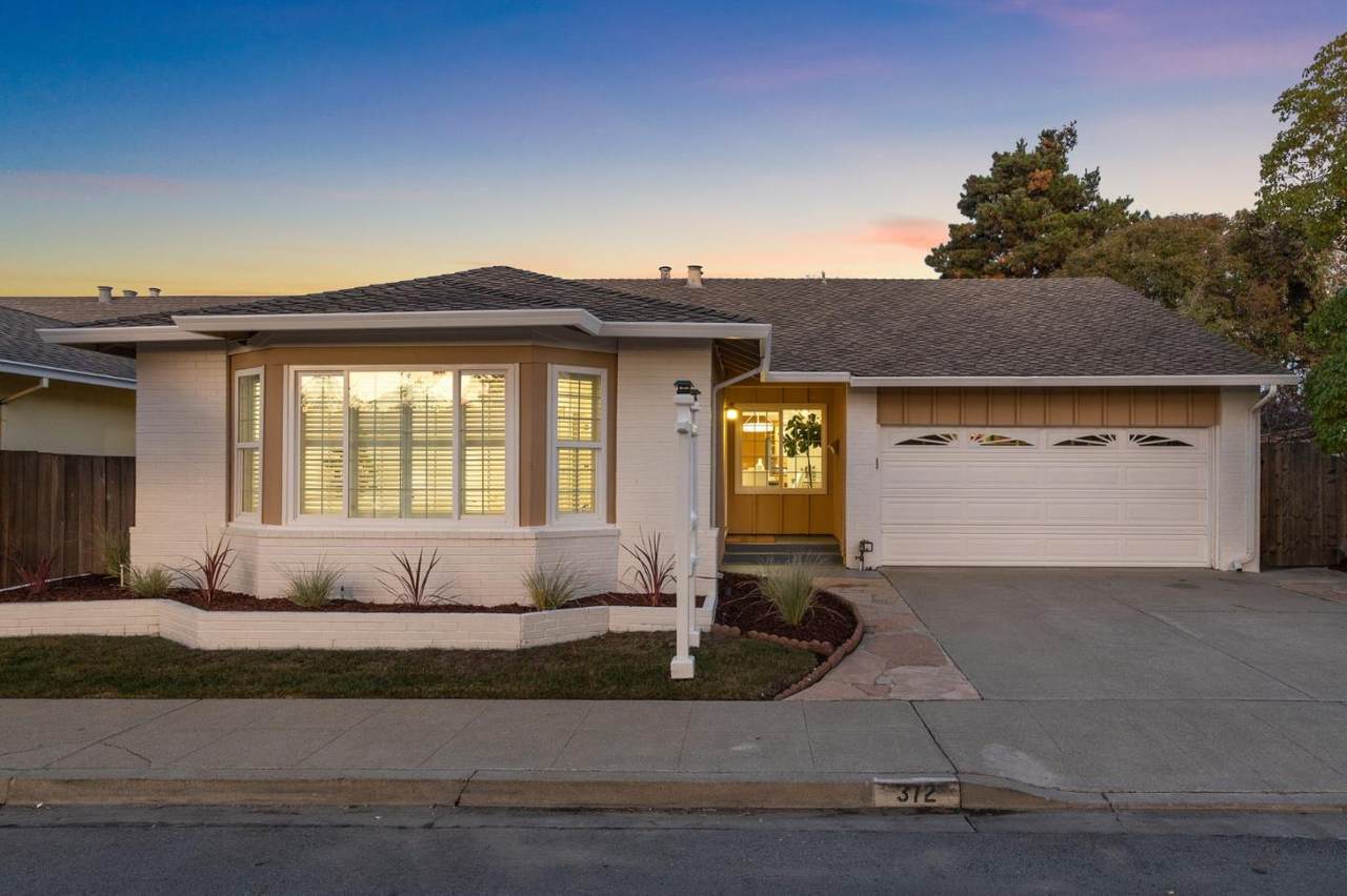 372 Shad Court - Photo 1