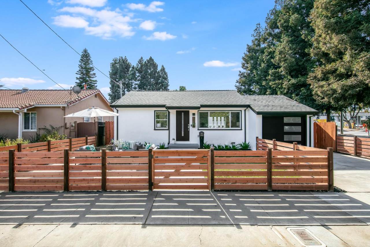 830 Dwight - Photo 1