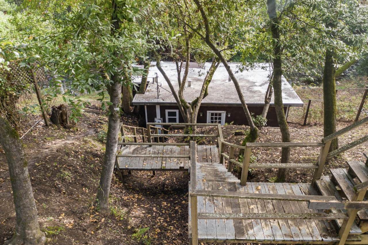 128 Carmel Way - Photo 1