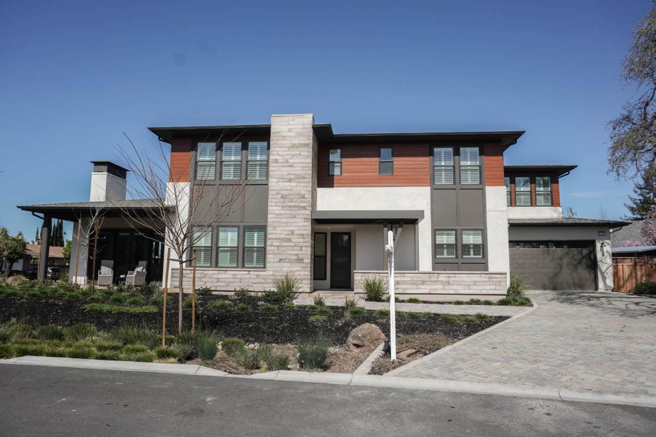 1140 Meadows Court - Photo 1