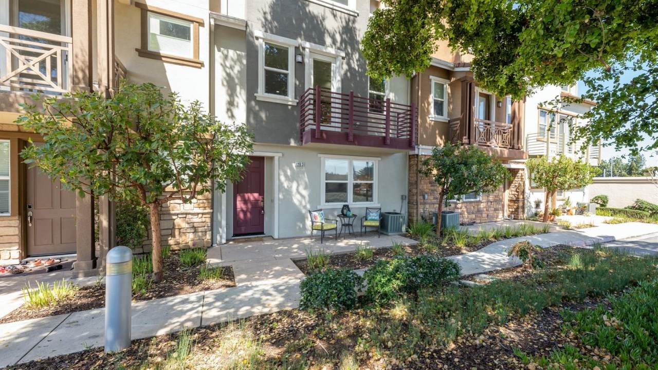 1283 Water Lily Way - Photo 1