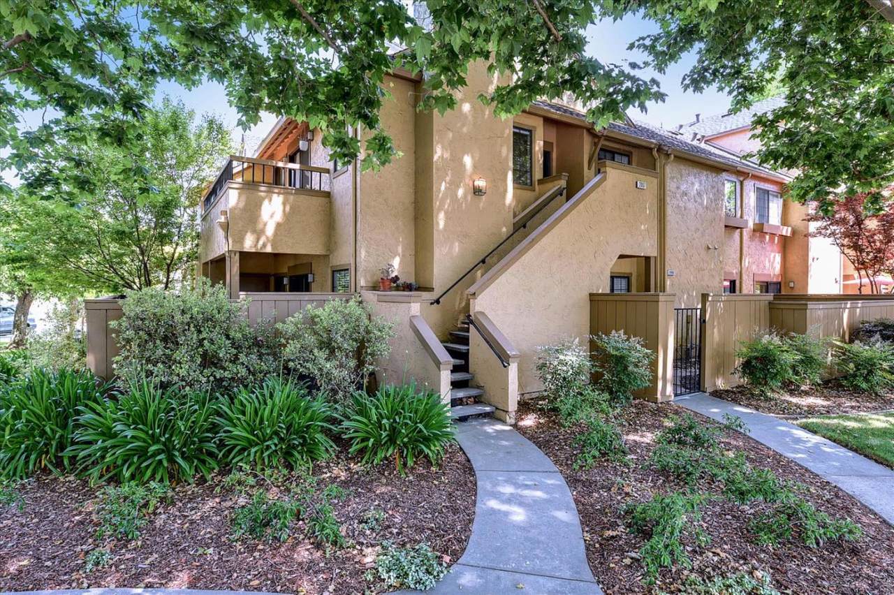 2087 Foxhall Loop - Photo 1