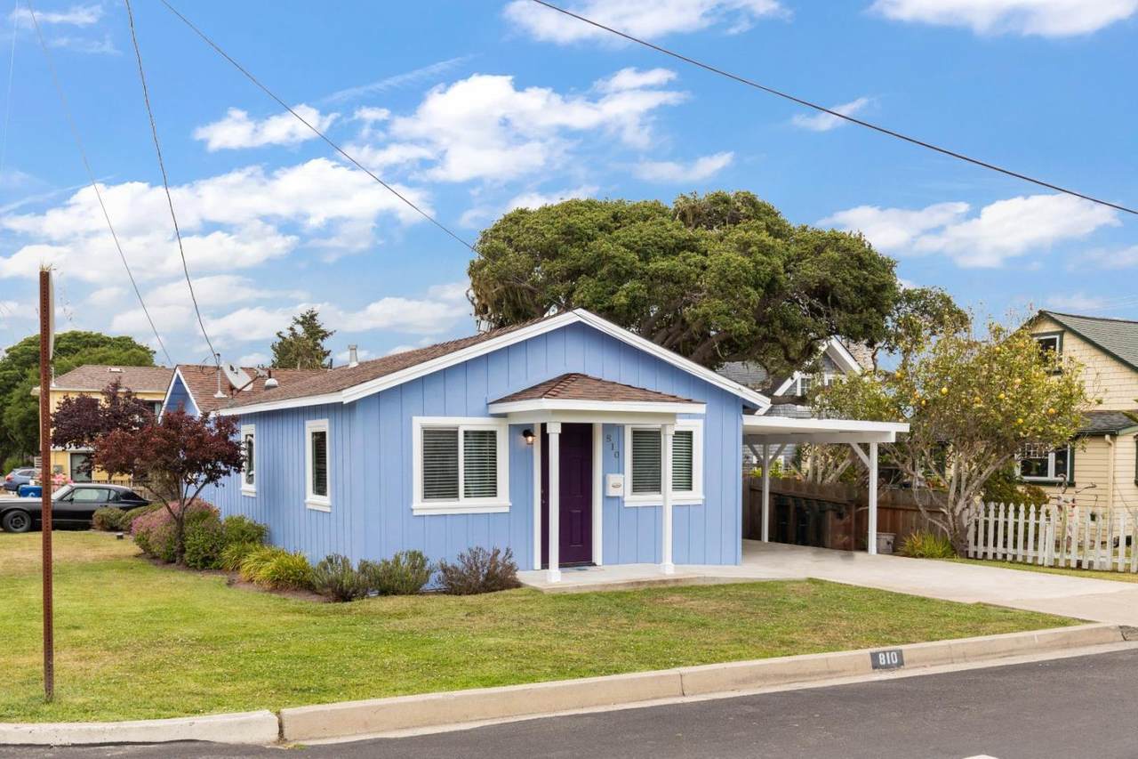 810 Spruce Avenue - Photo 1