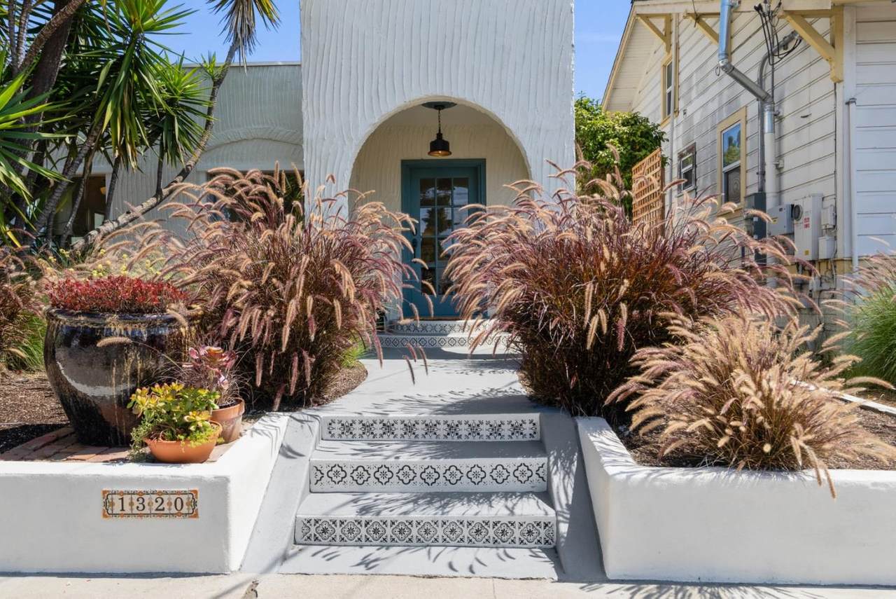 1320 Bay Street - Photo 1