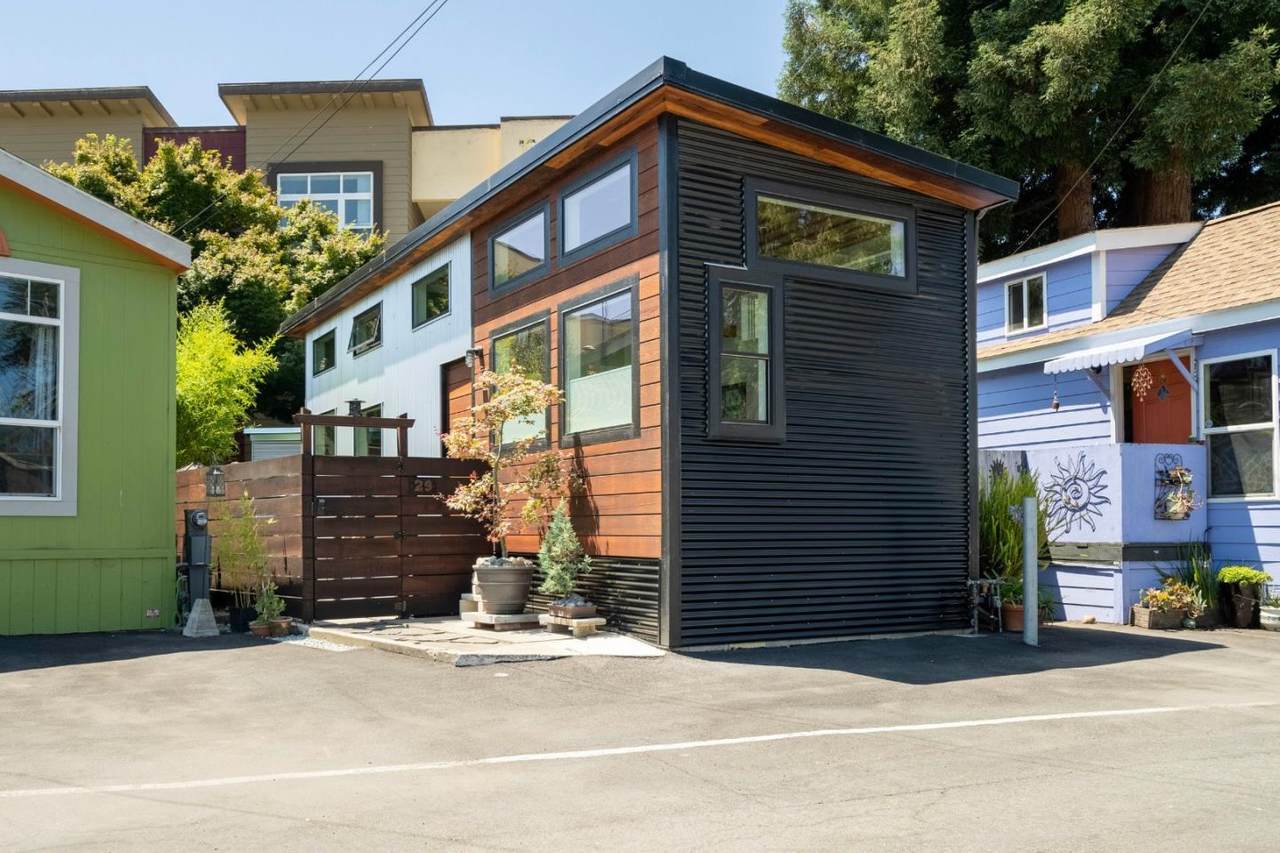 2120 Pacific Avenue - Photo 1