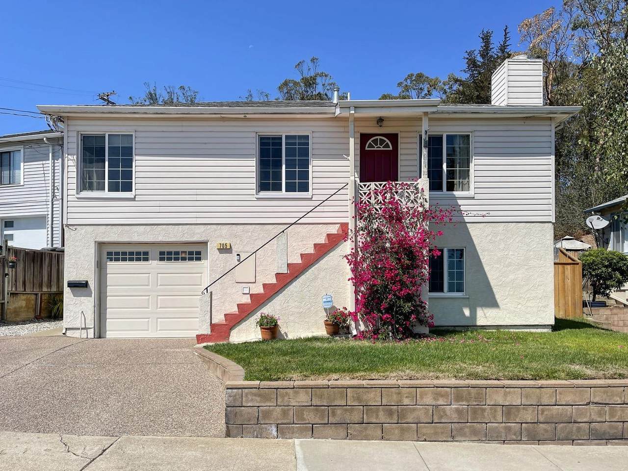 705 Spruce Avenue - Photo 1