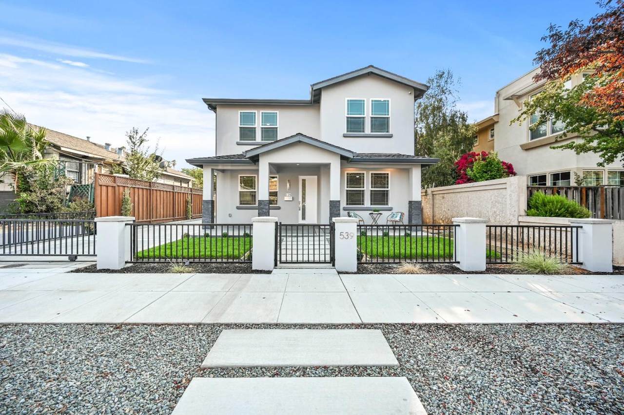539 8th Street - Photo 1
