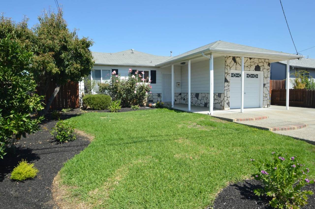 45 Schuyler Avenue - Photo 1