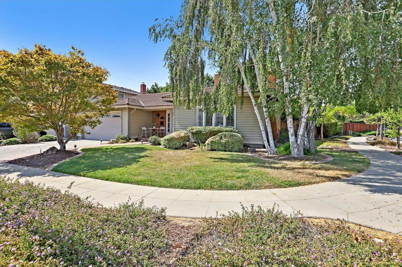 5063 El Roble Court - Photo 1