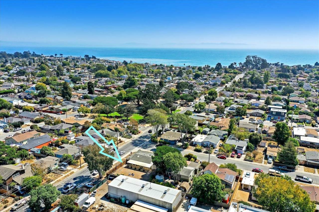 709 Almar Avenue - Photo 1